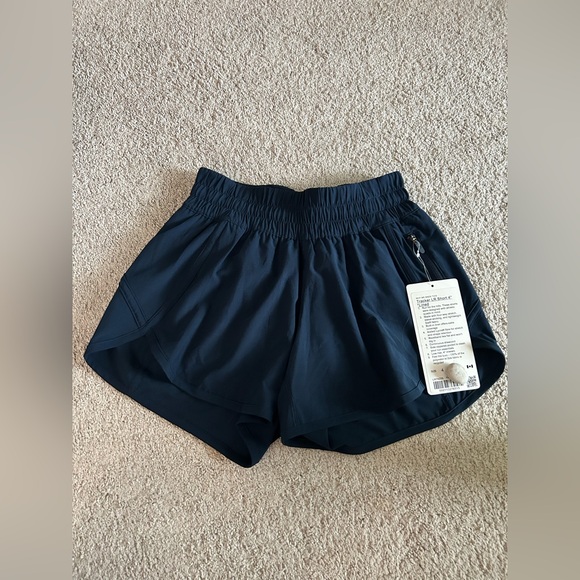Lululemon Tracker Shorts - Picture 1 of 4